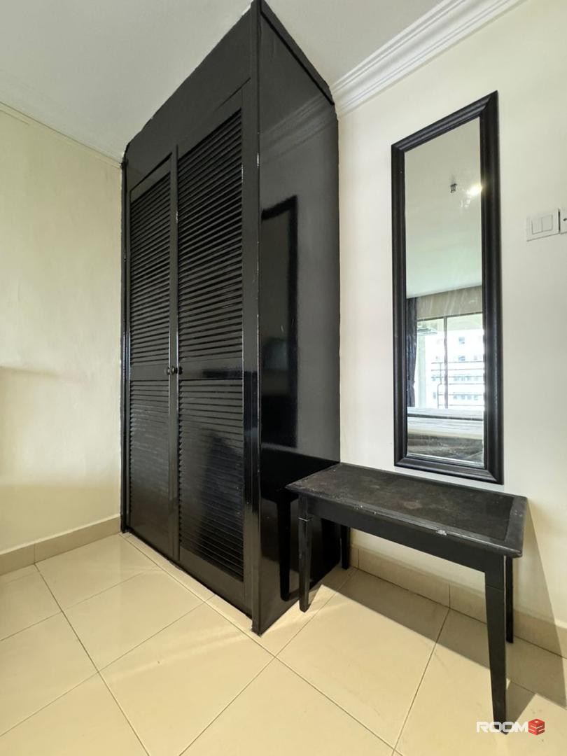 ❌No Deposit ❌agent fee😍Walking to ciq only 6-8min Master bedroom ❌按柜金❌无需中介费 非常靠近关卡舒适干净美美的房间👍
