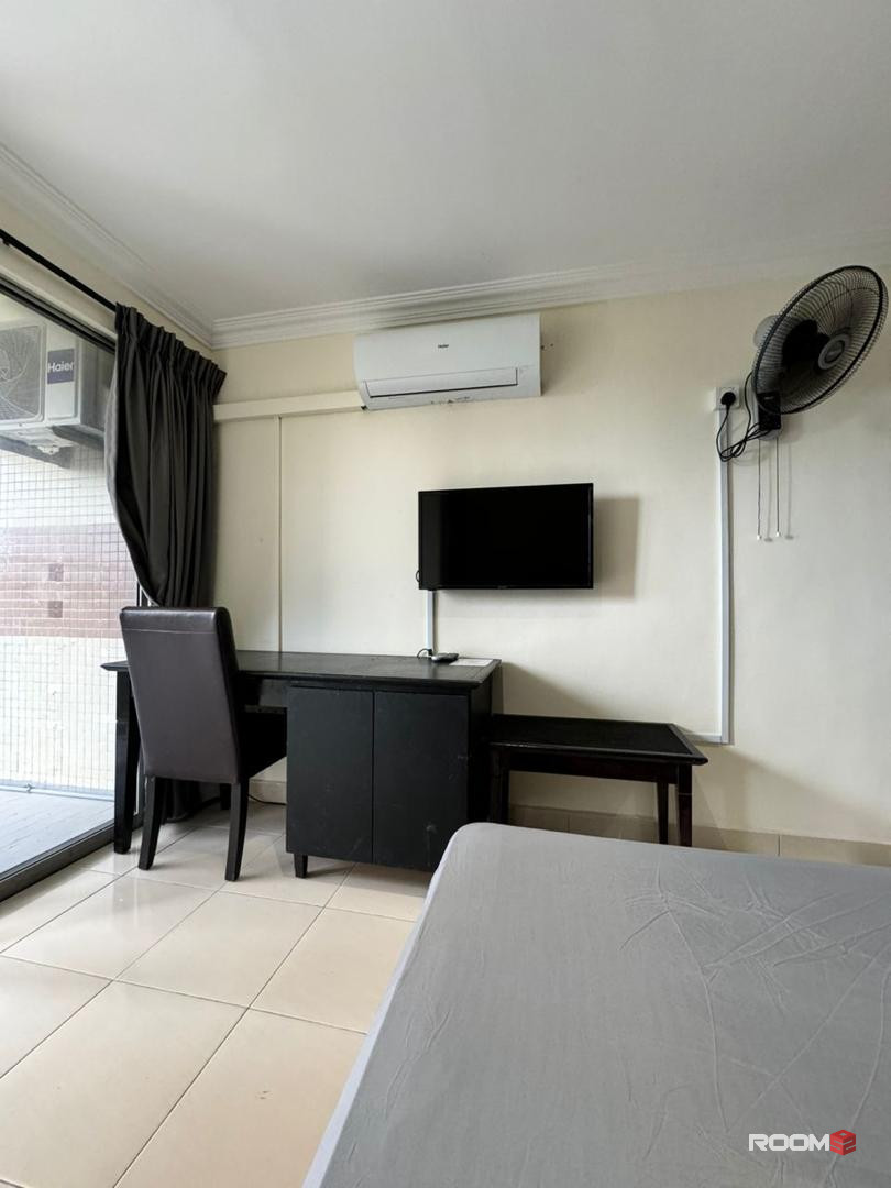❌No Deposit ❌agent fee😍Walking to ciq only 6-8min Master bedroom ❌按柜金❌无需中介费 非常靠近关卡舒适干净美美的房间👍