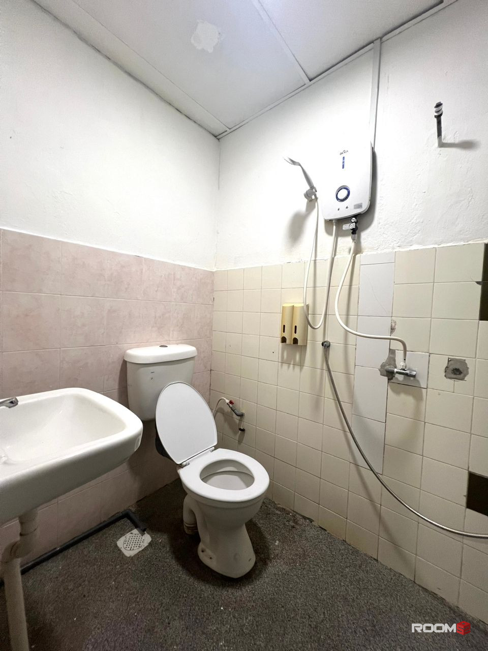 ❗Limited Unit Left ✨ Aircond room attached bathroom for rent at Taman Century Garden📍