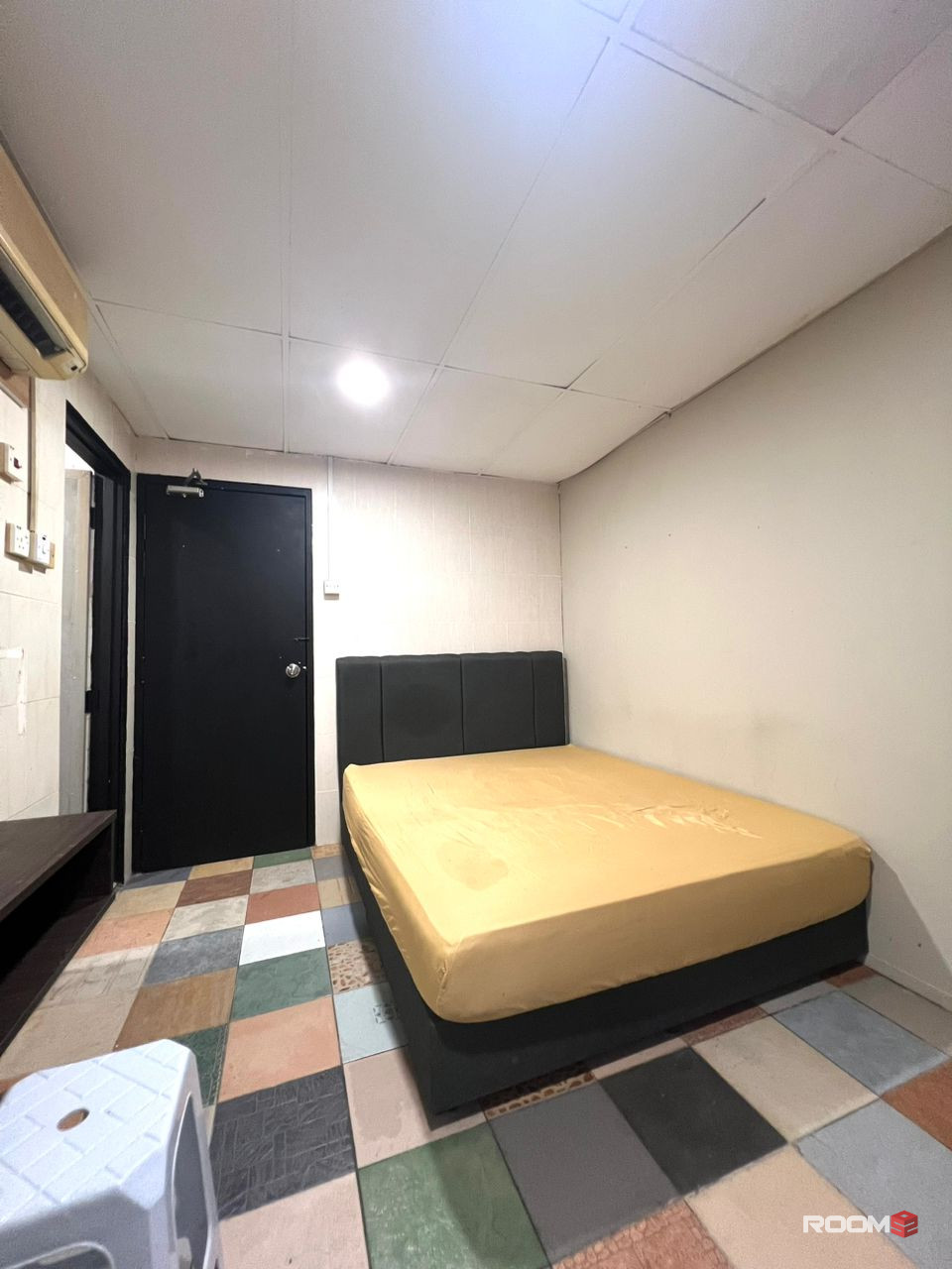 🔥Zero Deposit Available ~ Master room with bathroom ~ Nearby Holiday Plaza/KSL Mall/CIQ customs📍