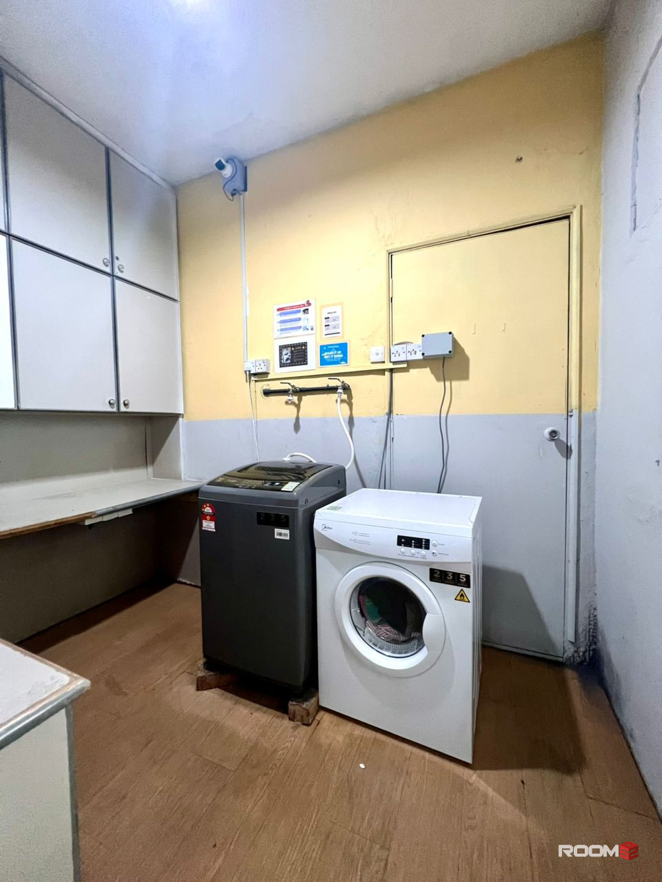 # Master room attached bathroom for rent # Taman Sentosa # Near to customs/Southkey/Taman Pandan