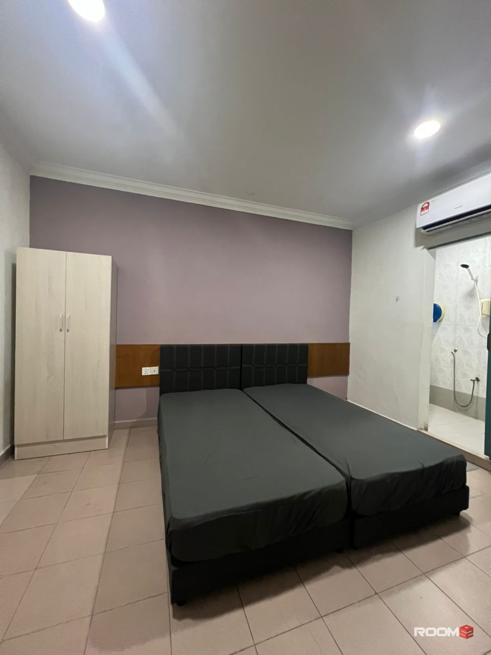 📍Nearby Mount Austin/Desa Tebrau/Pasir Gudang # Twin bed room attached bathroom for rent # Zero Deposit Available