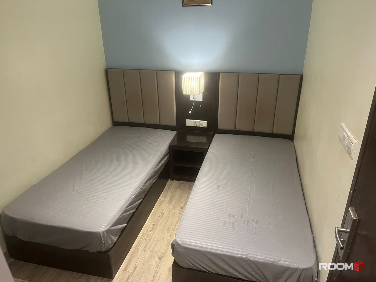 NEAR TO PASAR SENI🤩 1 STATION TO KL SENTRAL🚋 ATTACHED BATHROOM WITH 0 DEPOSIT💯💥 NEW YEAR PROMO🔥❗