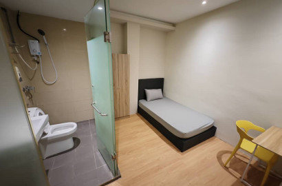 SUPER CONVENIENT ROOM IN BUKIT BINTANG🤩✨NEAR TO PETALING STREET🚶2 MIN WALK TO MRT PASAR SENI🚋 IMMEDIATELY MOVE IN💥❗