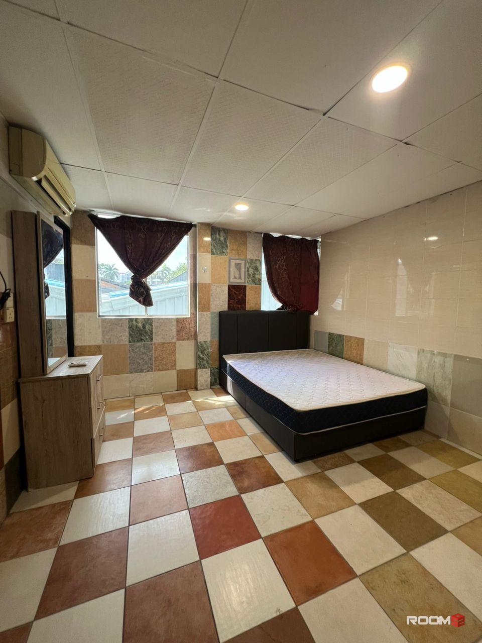 ❤️‍🔥Cozy aircond room for rent 🛏️Comfortable and affordable room 📍10mins drive to customs CIQ✅Zero Deposit
