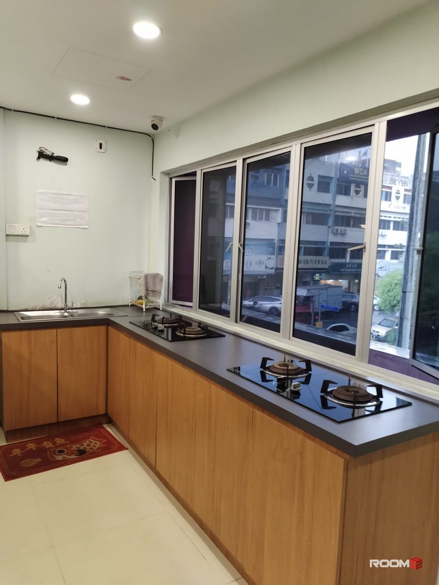 🏠SUPER CONVENIENT ROOM IN TAMAN MALURI, CHERAS🔥 7 MIN WALK TO MRT MALURI 🚝 0 DEPOSIT, IMMEDIATELY MOVE IN✅