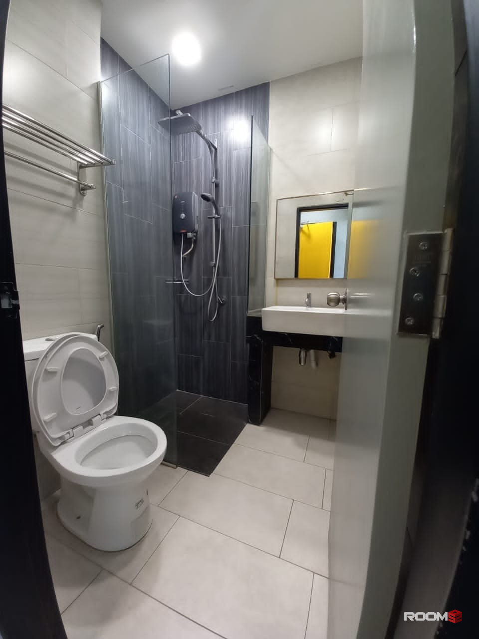 🤩CO-LIVING ROOM FOR RENT IN PUDU🏠 7 MIN WALK TO MONORIAL IMBI 🚝 ATTACHED BATHROOM WITH 0 DEPOSIT🔥 IMMEDIATELY MOVE I