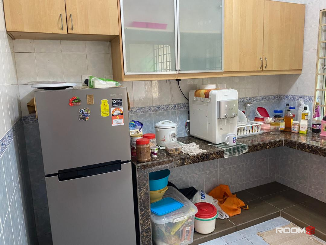 Pet Friendly Room + "Private" Bathroom + Free Carpark