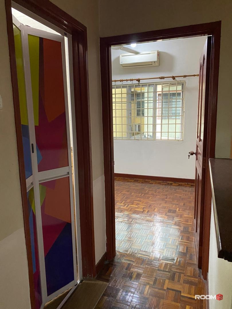 Pet Friendly Room + "Private" Bathroom + Free Carpark