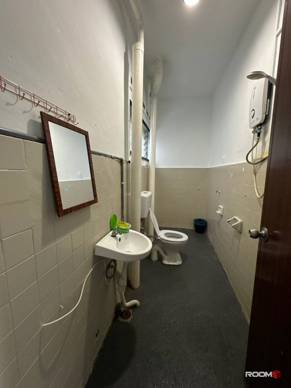 🔥1 KM to CIQ 🔥| SUPER easy commute😎 🌟Affordable, cozy & perfect room for Singapore workers🌟