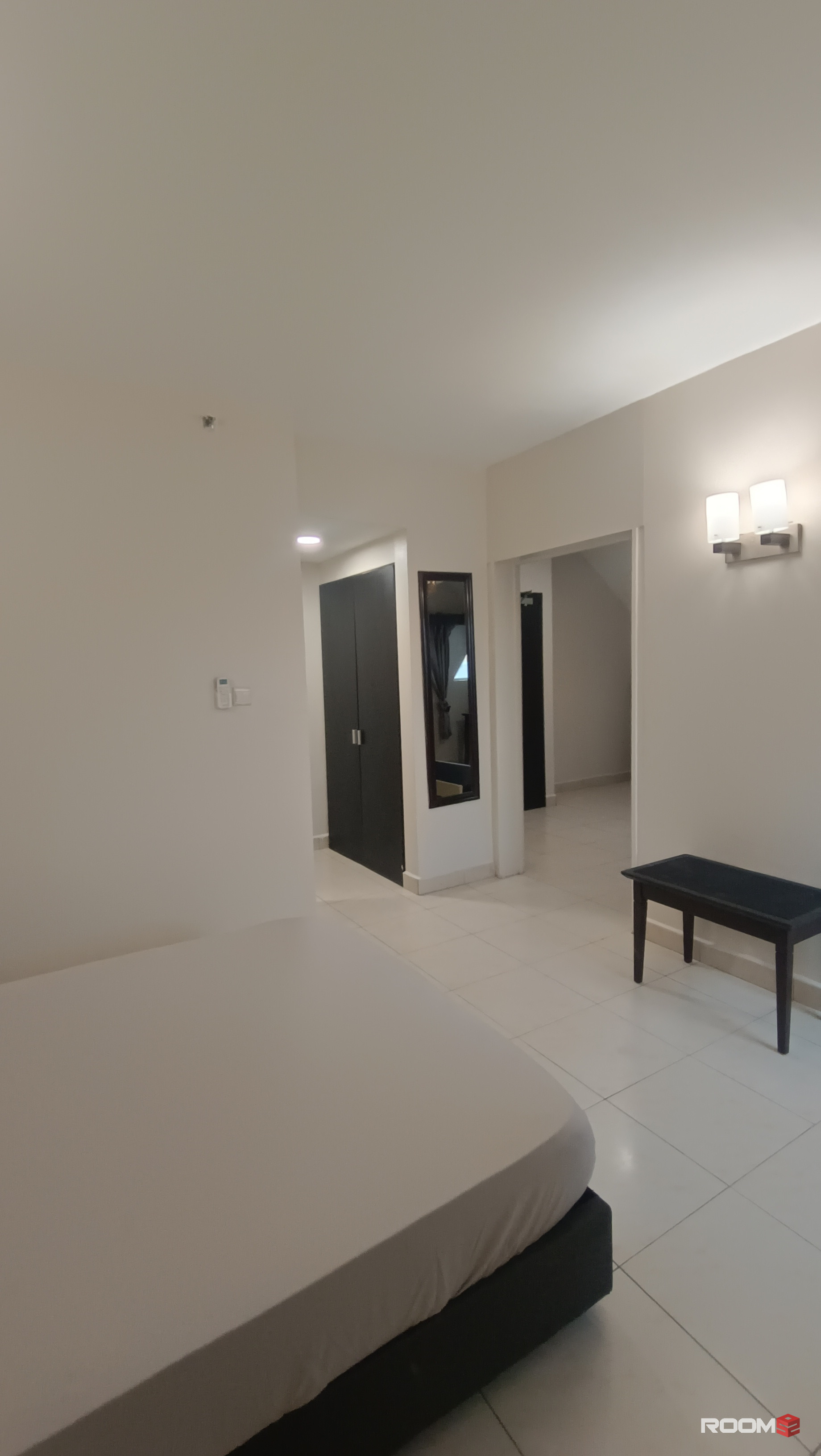 🏙️ Zero Deposit! Cozy Room @ Suria City 🌟 Walk to CIQ & R&F Mall 🚶‍♂️
