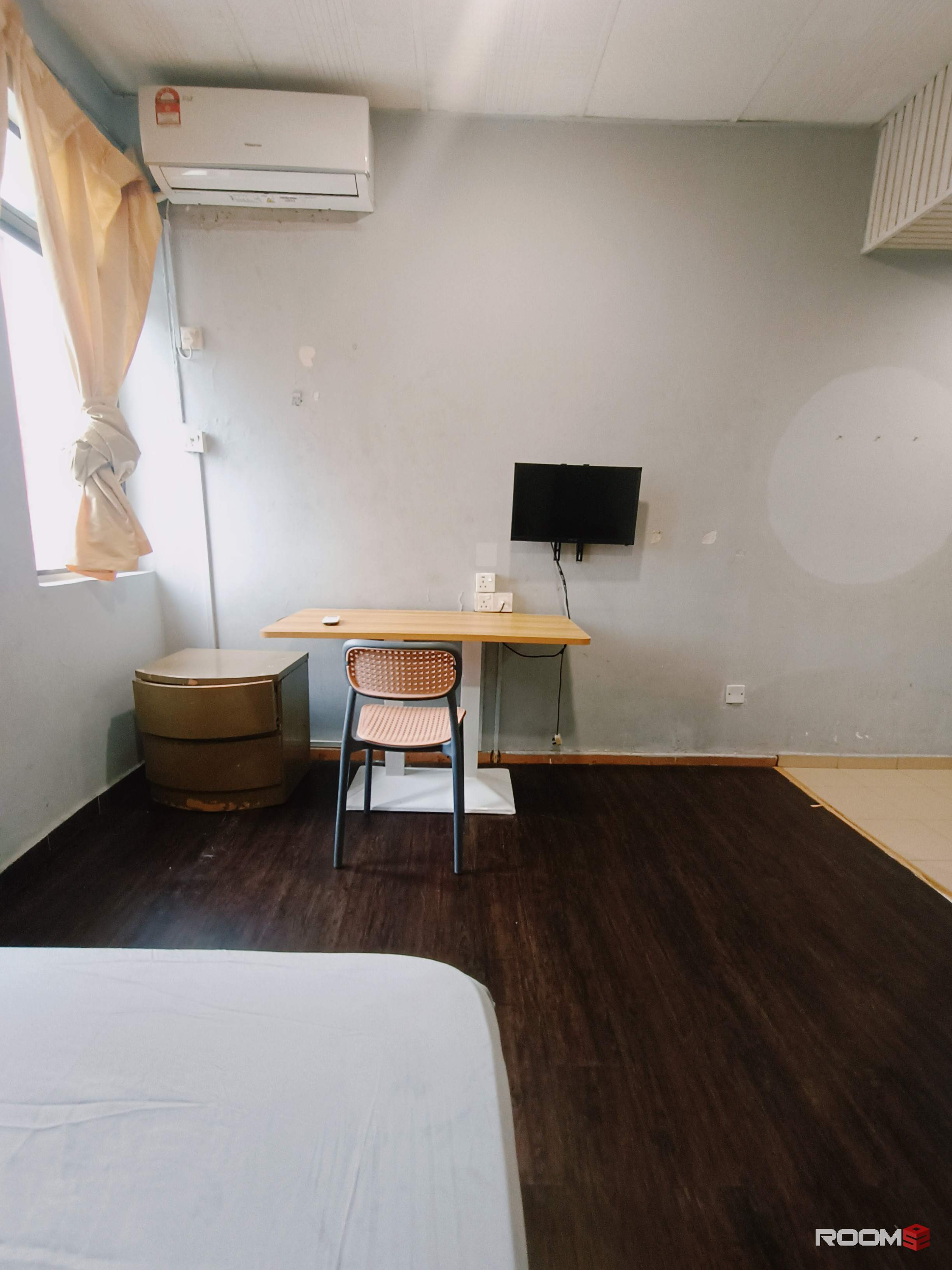 🔥 HOT UNIT! Master Bedroom for Rent
