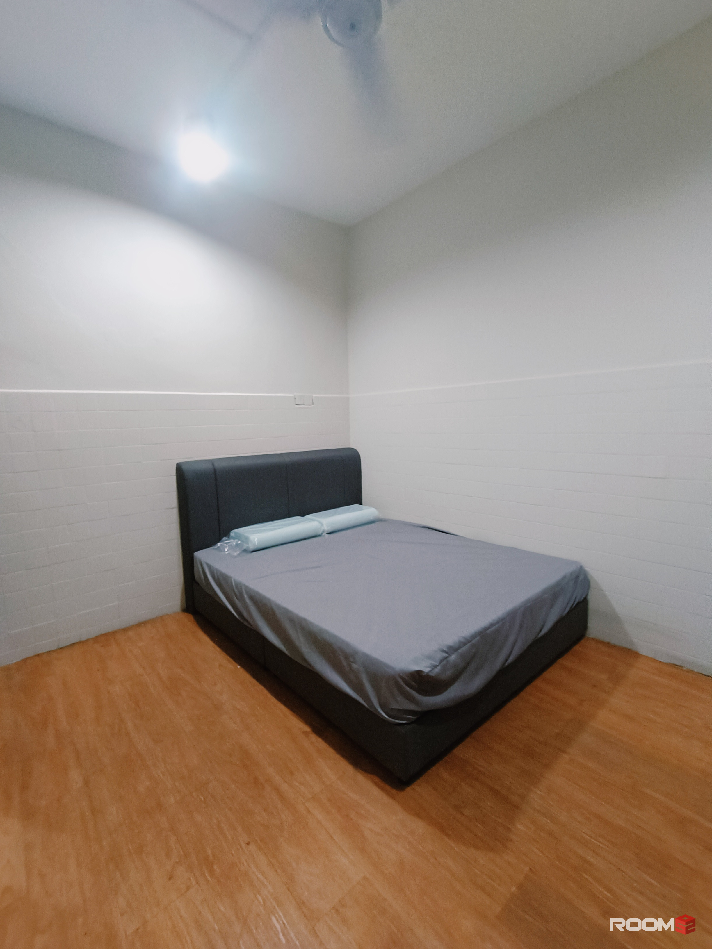 Fully Furnished Unit with Shared Bathroom