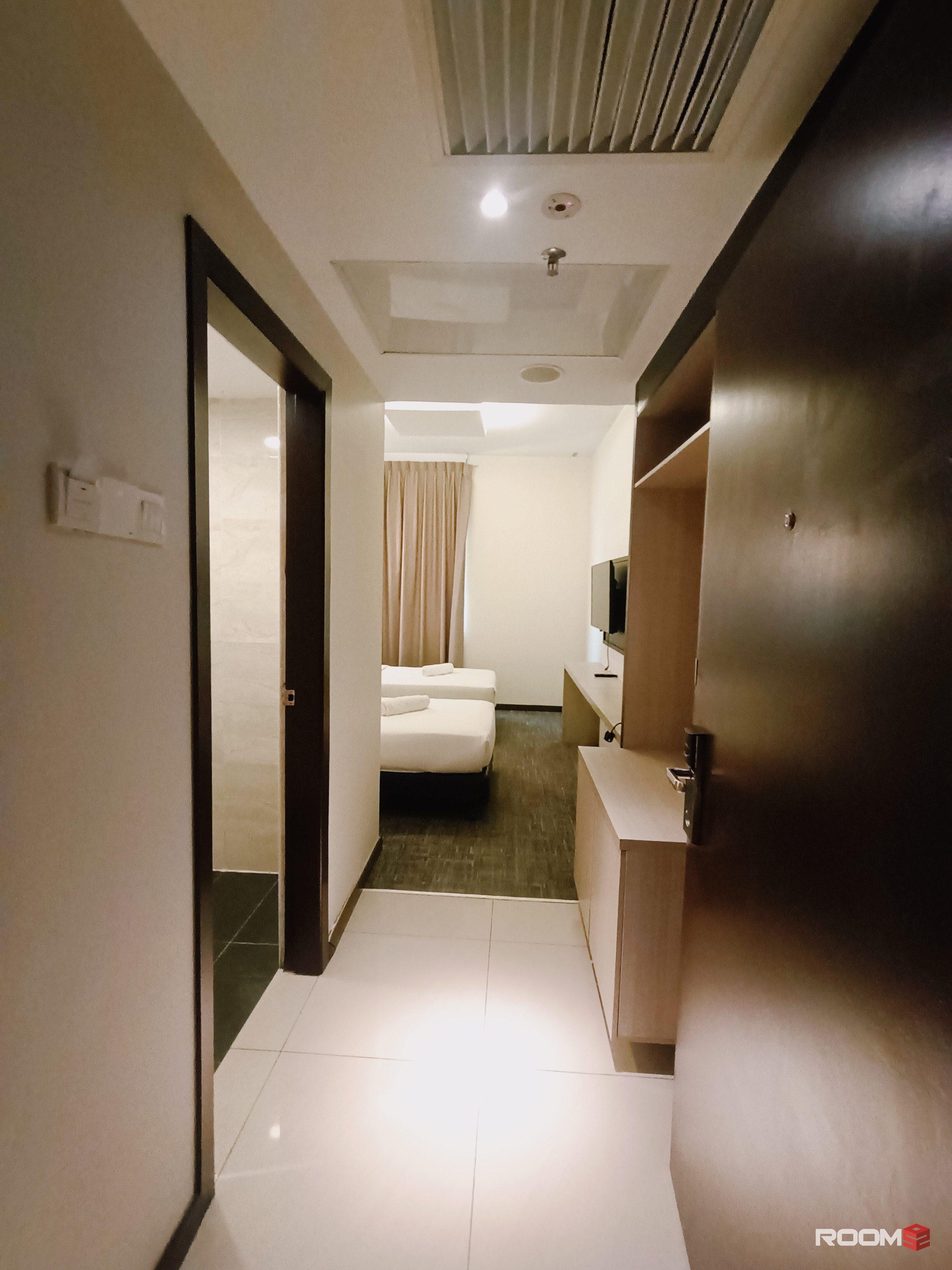 💎 Premium Master Bedroom Without Premium Stress