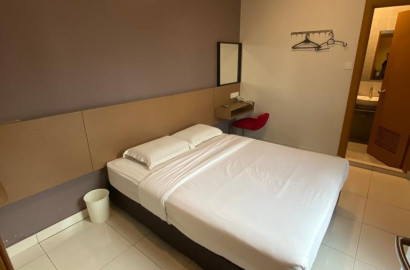 "Experience Luxury Living at SS3, Petaling Jaya! 🏠✨ Master Room with Zero Deposit 🛏️🪑