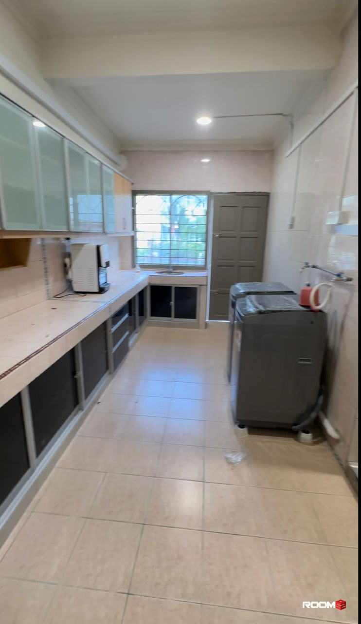 🔥Female Unit🙆🏻‍♀️ 8 min walking🚶🏽‍➡️ distance to Taman Bahagia LRT🚝