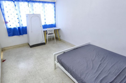 🐹 AC Balcony Medium bed Room at SS1, PJ 🏡