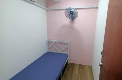 Female Unit 🌈 Room + AirCond + Free WiFi near IOI Puchong LRT 🚄