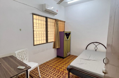 ❗Walking Distance to LRT ❗ ❗ Nice and Cozy room in SS2 ❗