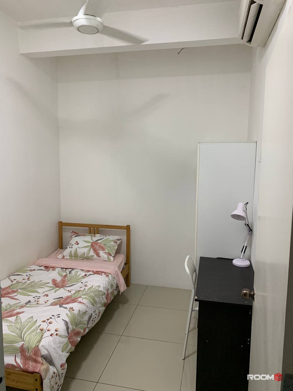 BRAND NEW ⭐️ Single Room w Fast WiFi 📶 2 min Walking distance to UOW KDU @ Utropolis Glenmarie