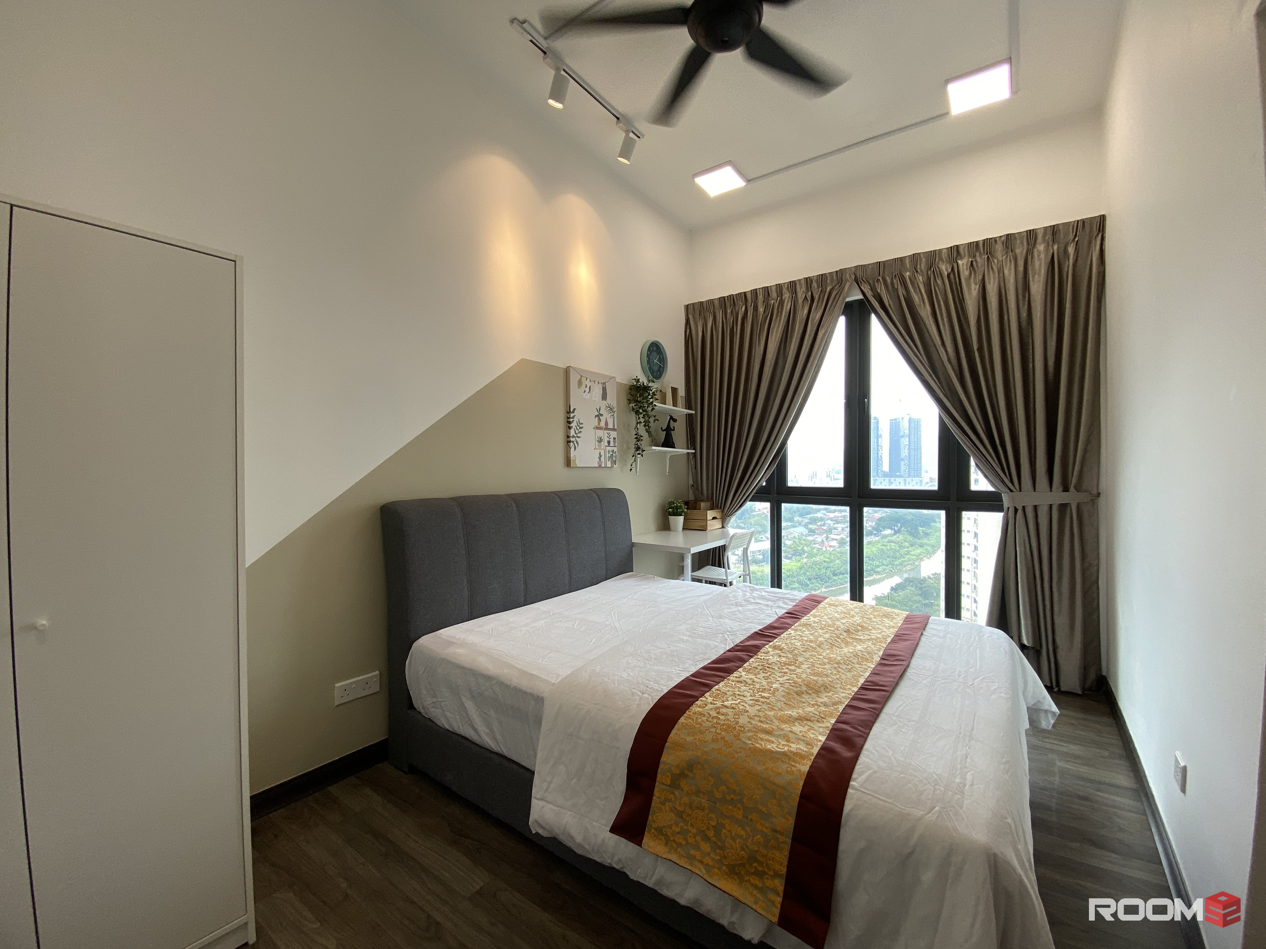 KTM Petaling Iconix Best Middle Room @Old Klang Road