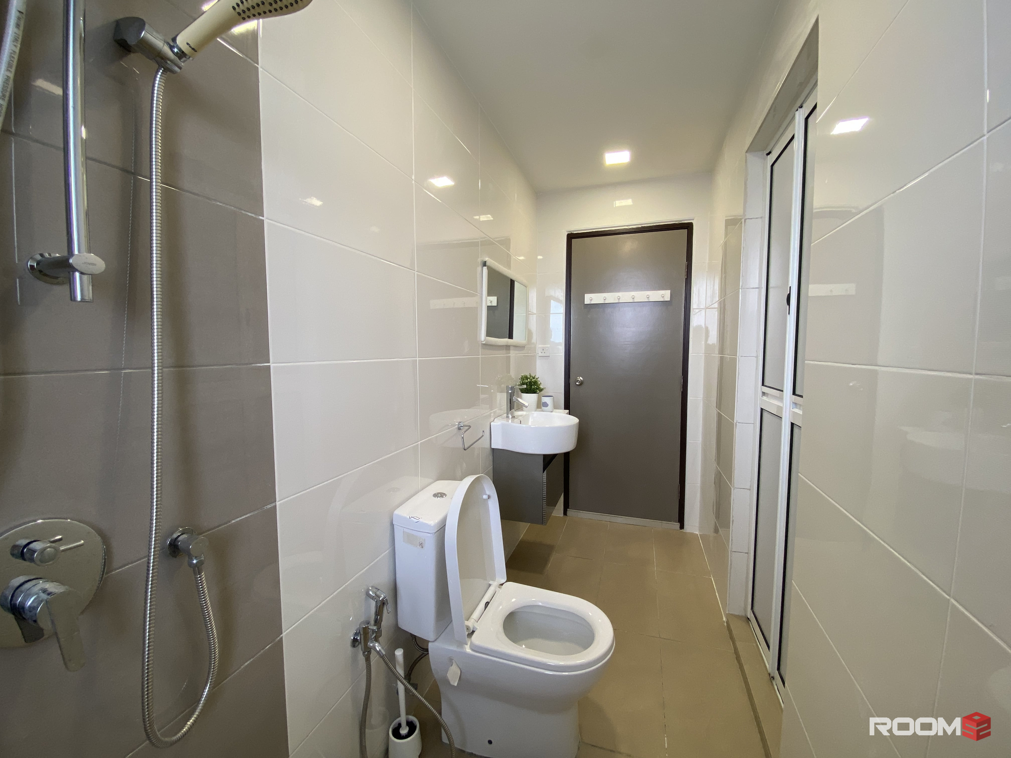 KTM Petaling Iconix Best Middle Room @Old Klang Road