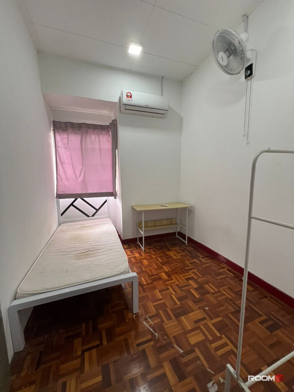 📣 Single room Available in SS15 5 min Walking distance 🏘