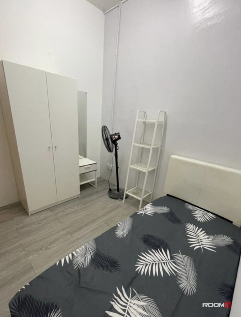 BUDGET-FRIENDLY room at SS15 ILIVE Hostel 😱 with 5MIN drive only to Subang Parade 🤩 with FREE WIFI