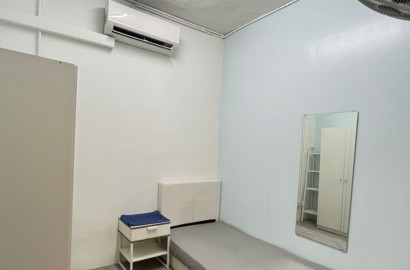 5mins drive to Subang Parade & LRT Subang Jaya 🤩 Free WiFi & Zero Deposit room at SS15 iLive Hostel