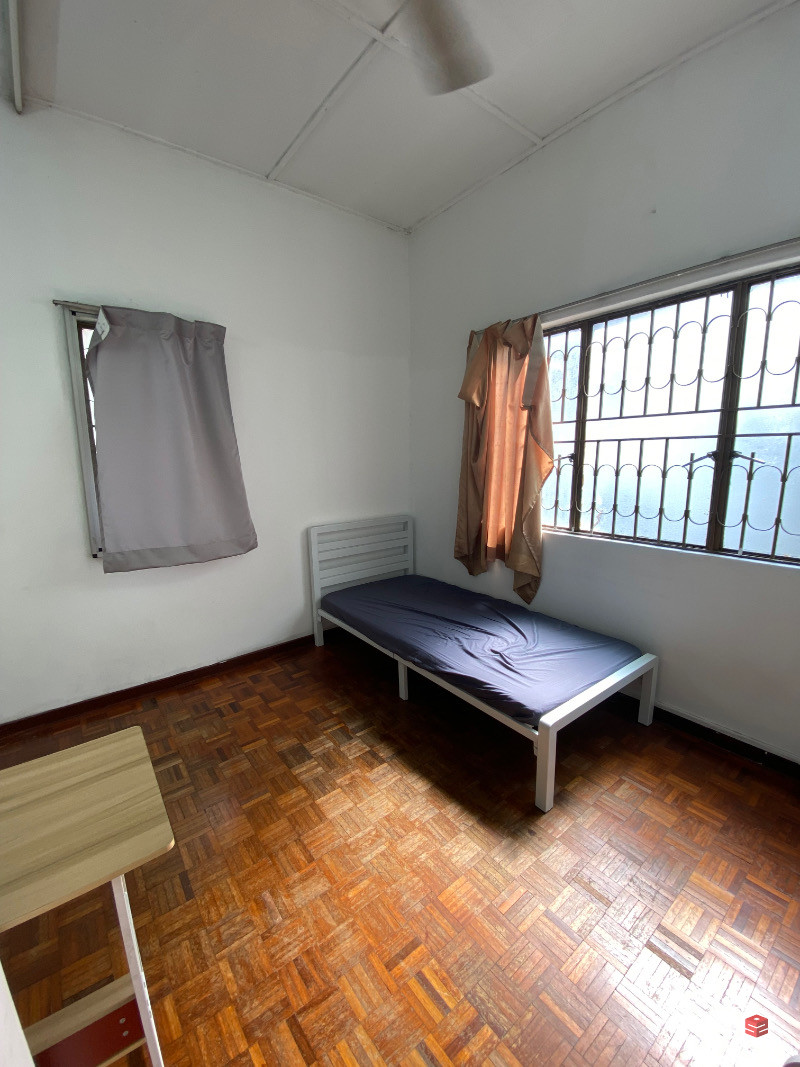 Comfy & Clean Room For Rent at SS4, Petaling Jaya