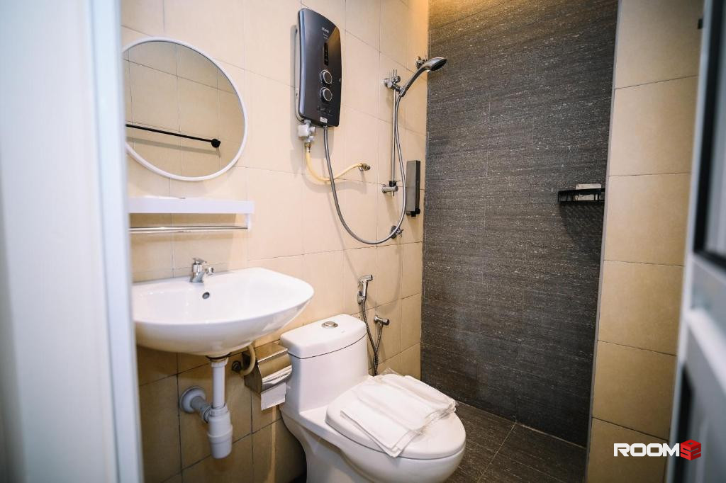 ZERO DEPO‼️🔥3 mins to Kelana Jaya (KJ24) 🚶 Room with Private Toilet🔥