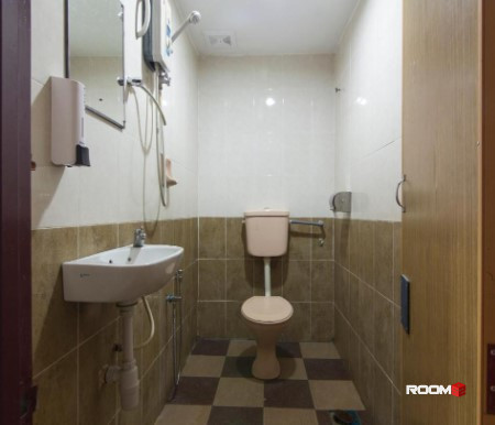 Working place in Paradigm Mall 🛍️? Fully Furnished Room attached private bathroom 💯RM0 Deposit