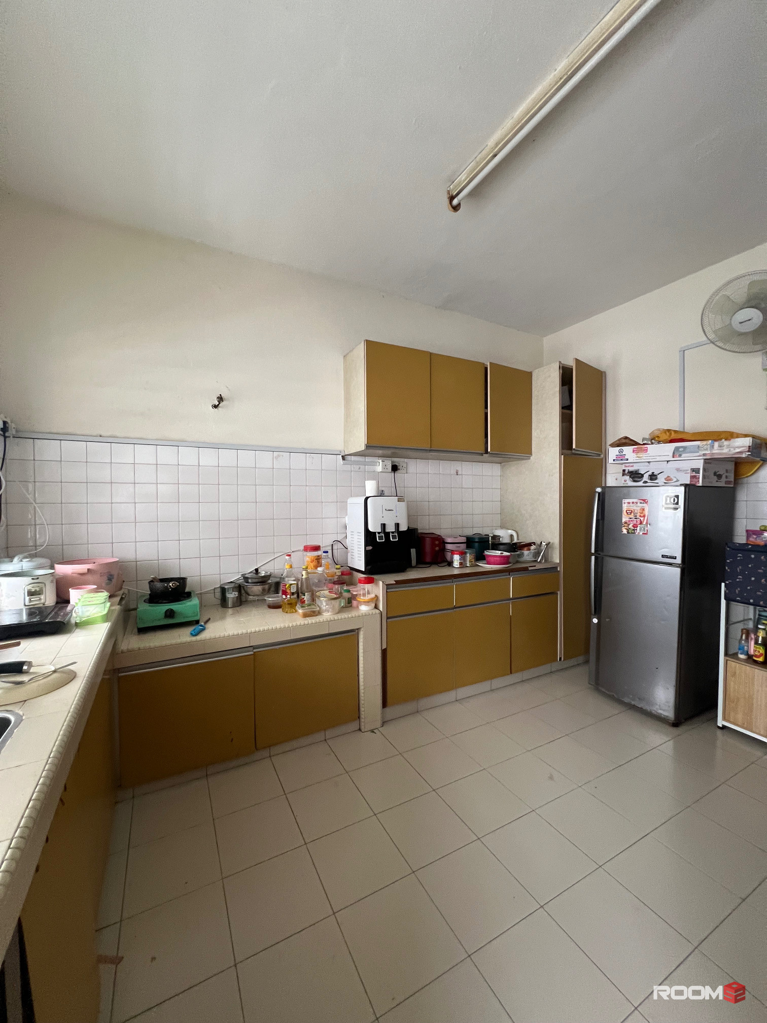 🌟🧹✨ Weekly Cleaning Room rent at Damansara Kim ✨🧹🌟 🏢