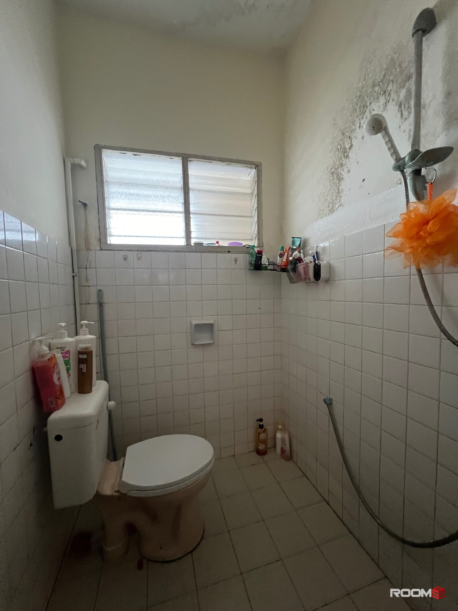 🌟🧹✨ Weekly Cleaning Room rent at Damansara Kim ✨🧹🌟 🏢