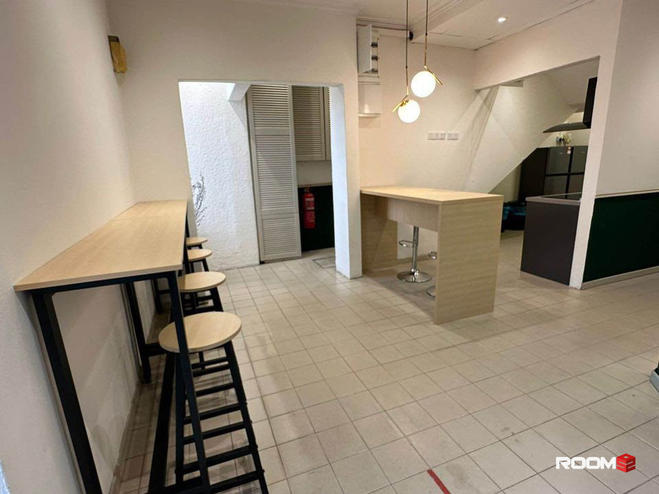 Walking Distance 🚶‍♀️To Imazium 😎 Affordable Room Rental with No Deposit