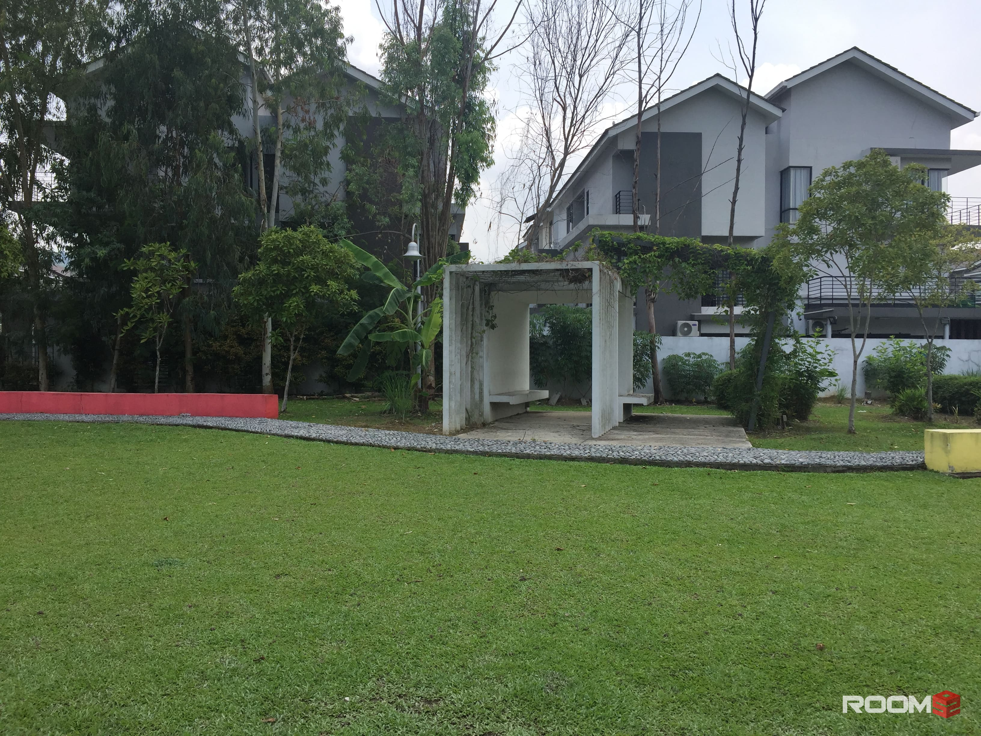 3 Sty Super Link @ Lake Fields, Sg Besi, TBS, Fully Furnished With Air-Cond
