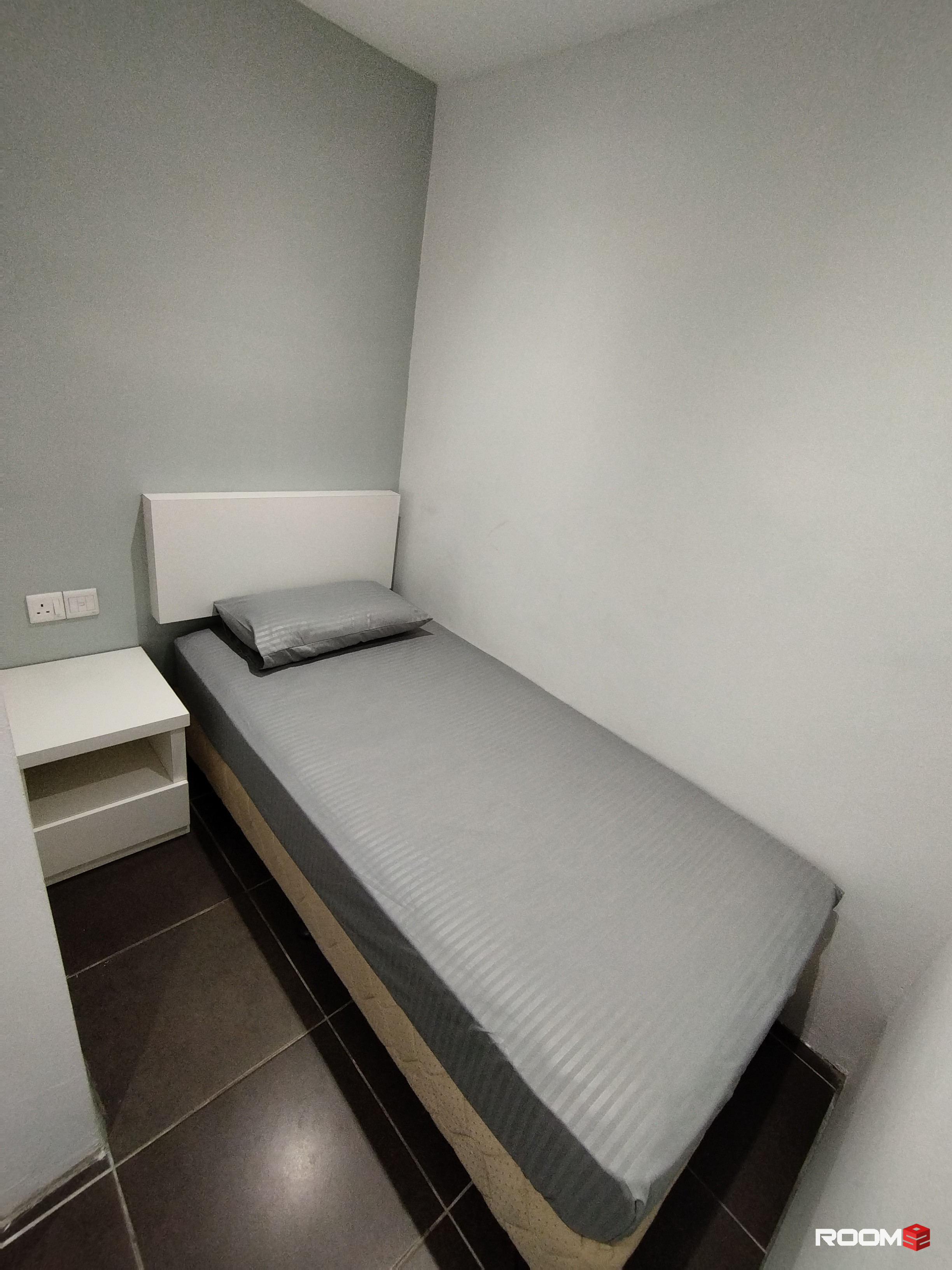 ZERO DEPOSIT HOTEL ROOM FOR RENT (DAMANSARA PERDANA AREA)