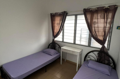 Bilik sewa Kajang Taman Sg Chua (jalan kaki MRT Stadium)