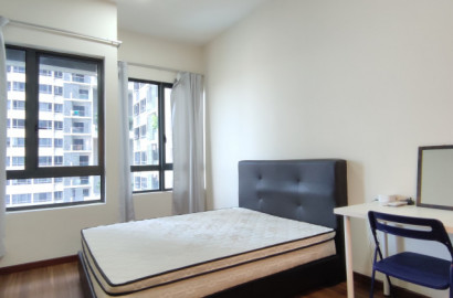 FREE UTILITIES 5 ⭐️ Master Room for 2 PAX w Private Bathroom 🛁 @ The Petalz