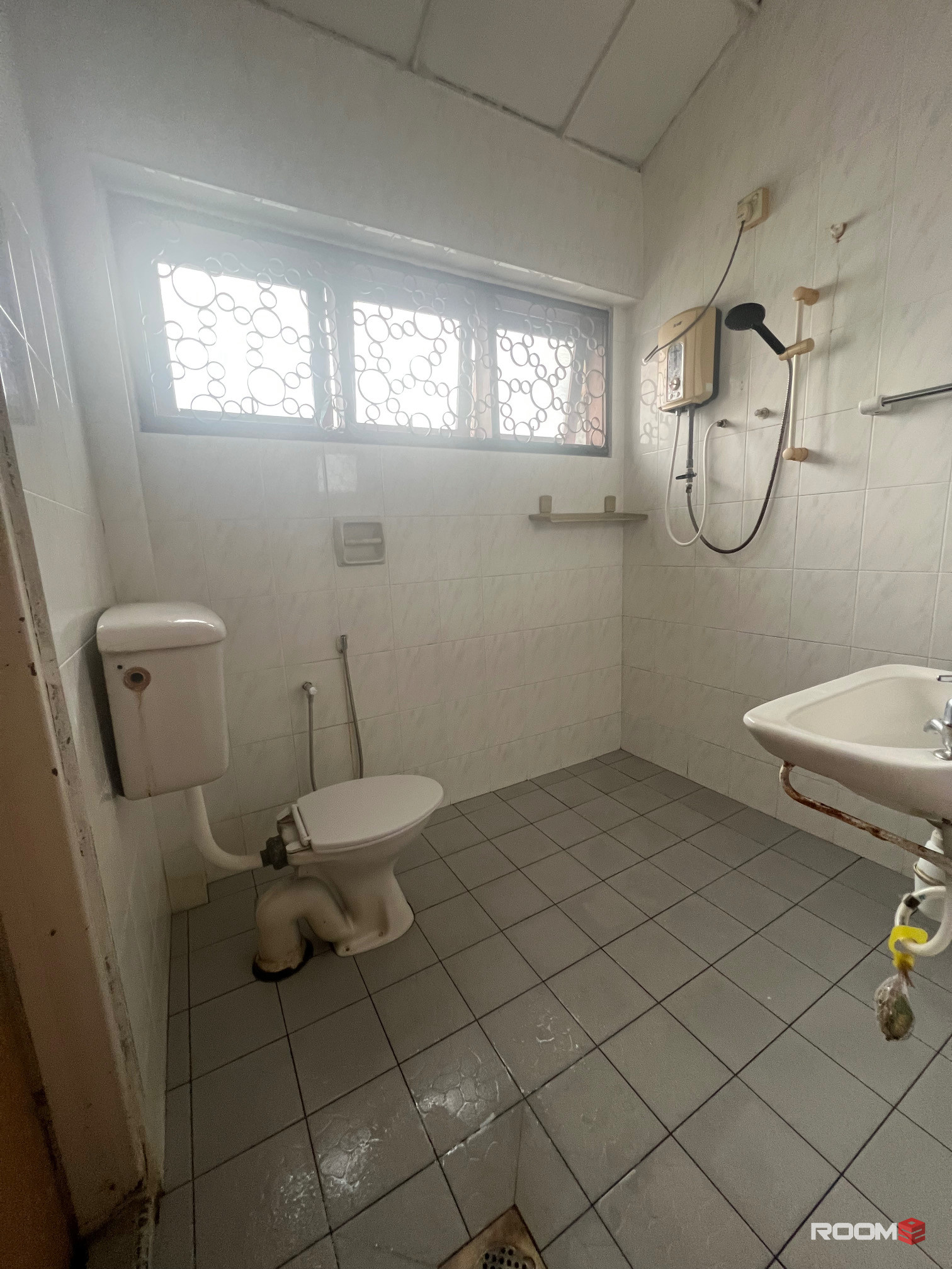 💥ZER0️⃣ deposit middle room Near to 1Utama🤡