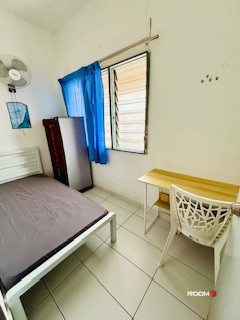 Room For Rent, walking distance to LRT kelana jaya line