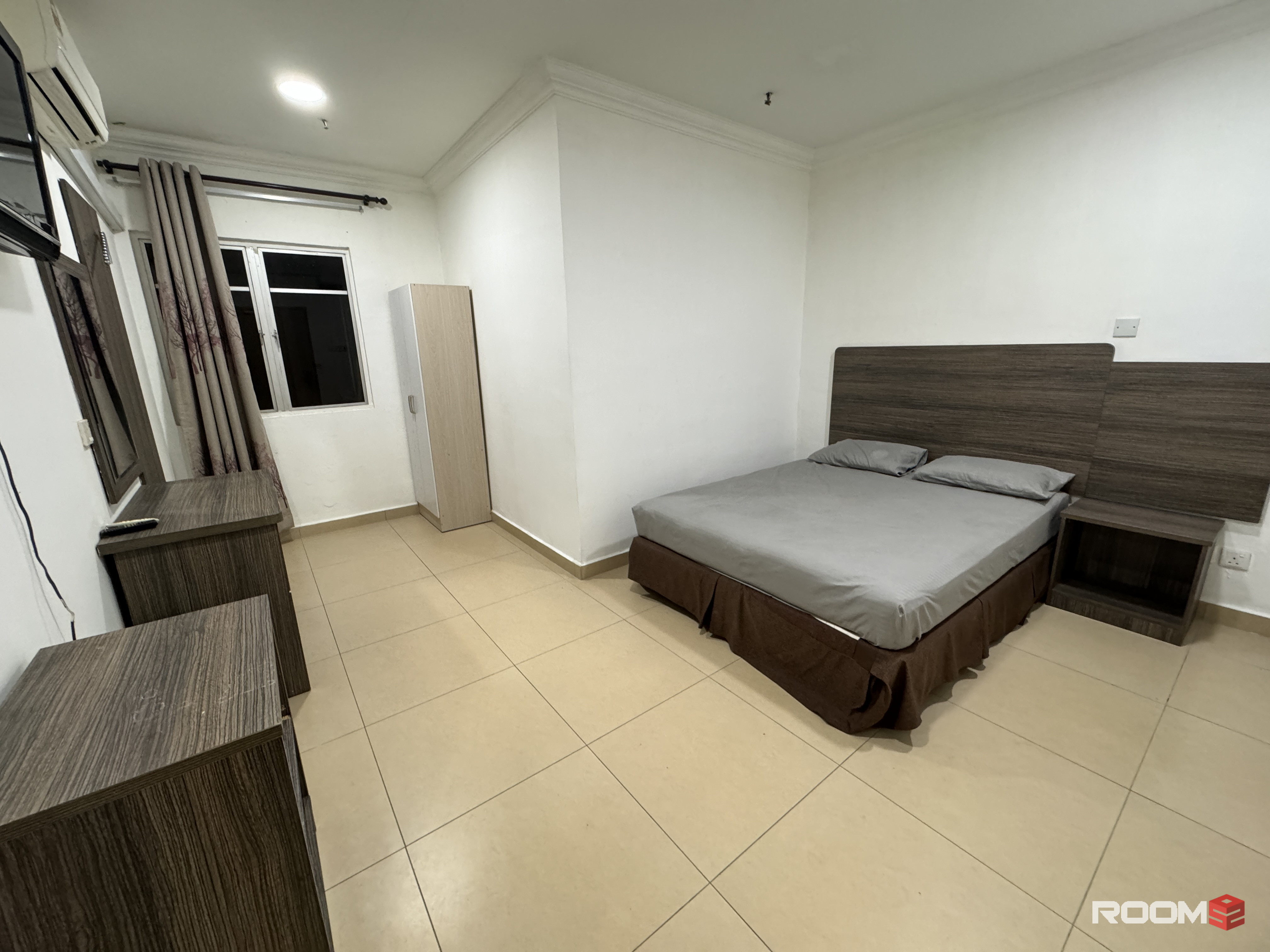 Co living room with private bathroom for Rent at KL City Centre‼️‼️🔥  ⭐WALK to Berjaya Times Square, Lalaport
