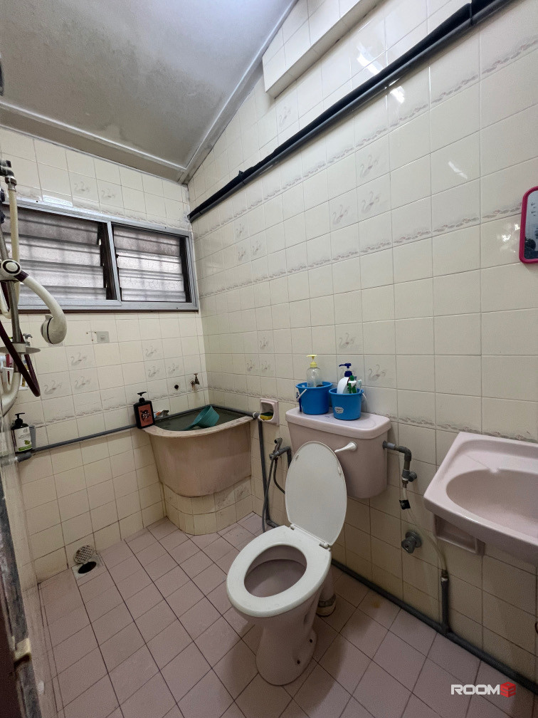 💥Single Room 10min to One Utama mall room🙇🏻‍♀️