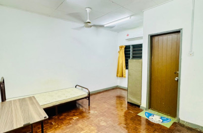 Single Room at Damansara Kim, 8minswalk to TTDI MRT Station👻🔁
