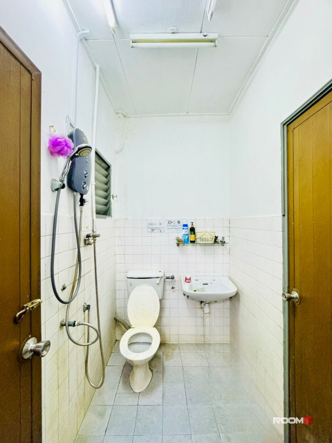 Single Room at Damansara Kim, 8minswalk to TTDI MRT Station👻🔁