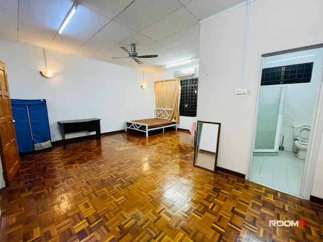 Renovated Master Bedroom Ready To Move In