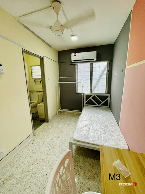FEMALE Room For Rent Near Eko Cheras
