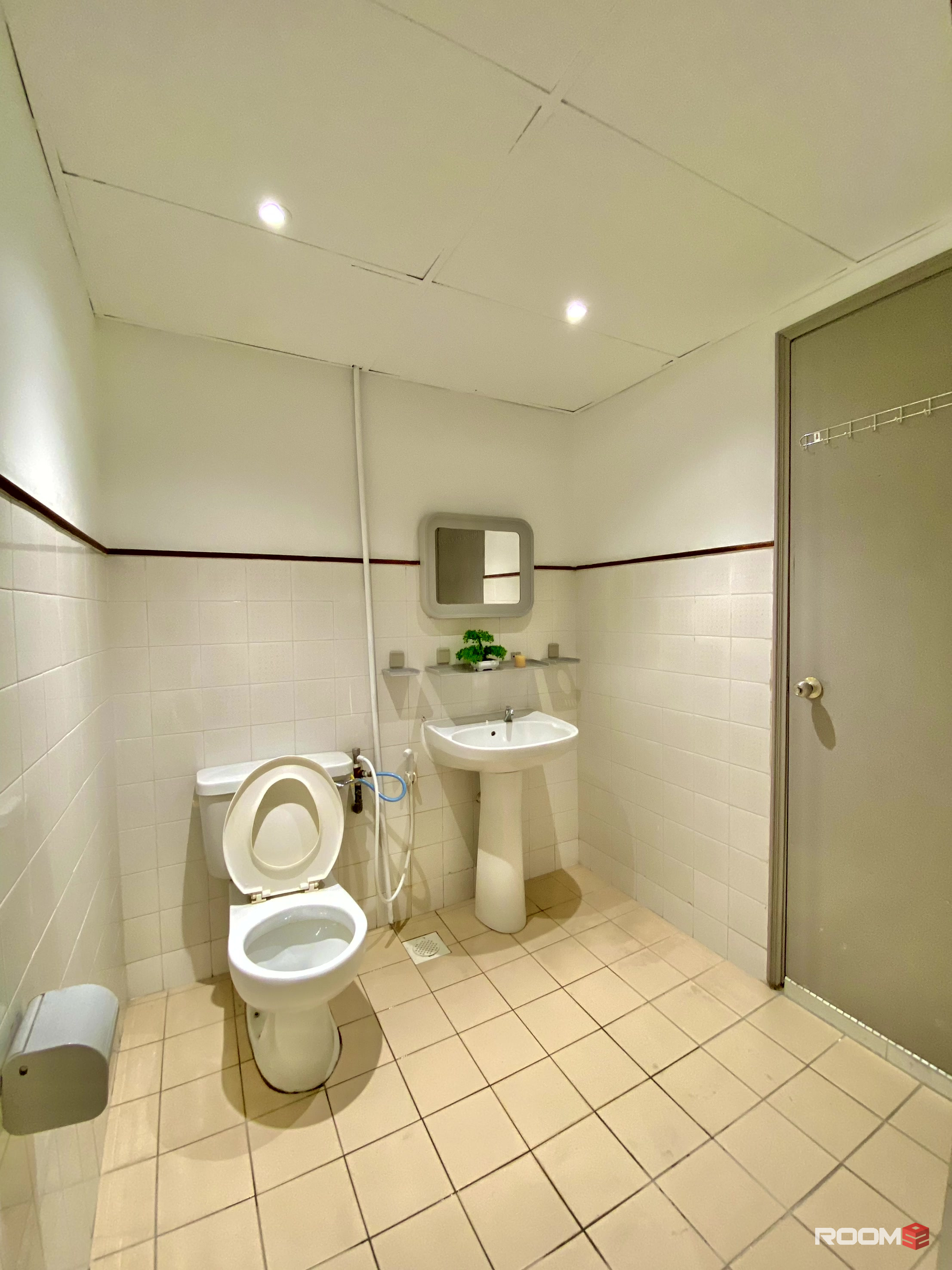 ZERO DEPOSIT✅🔥[SINGLE ROOM] Only 1 mins walk to LRT PWTC Station & Sunway Putra Mall [KL City Centre Area] 🚄 🏤