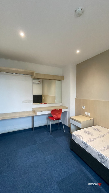 BEST JULY OFFER🌈Single Private Room🛌5mins 🚗to Chan Sow Lin MRT Station