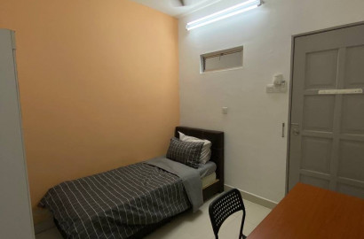 Cosy Single Room w Private Bathroom ✅ Air Con & Fan ❄️ Included @ PJS7, Bandar Sunway